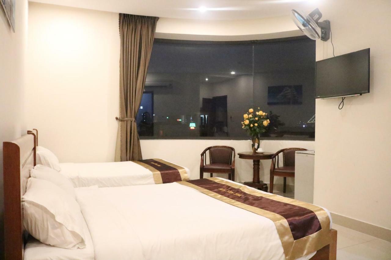 Phuc Ngoc Hotel Da Nang Exterior foto